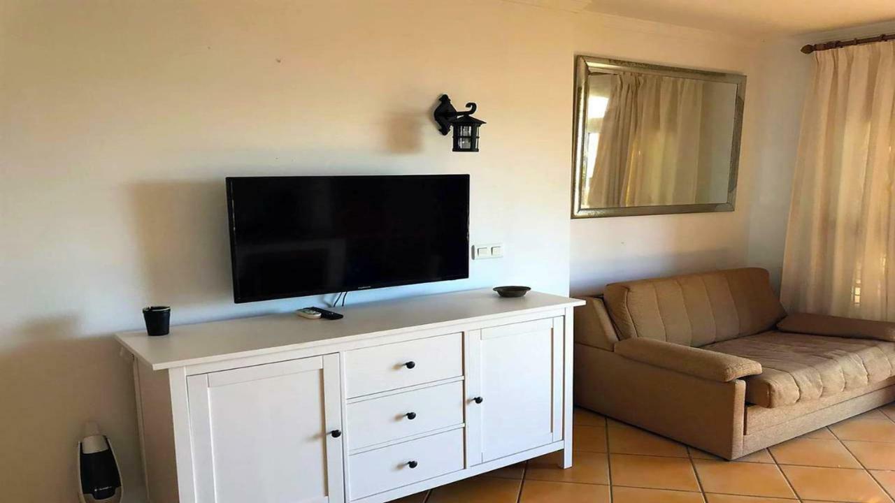 Dona Lola Micaela - Fully Equiped 1 Bedroom Ground Floor Beach Front Apartment With Direct Access To The Beach Of Calahonda - Costa Del Sol - Cs155 Ситио-де-Калаонда Экстерьер фото